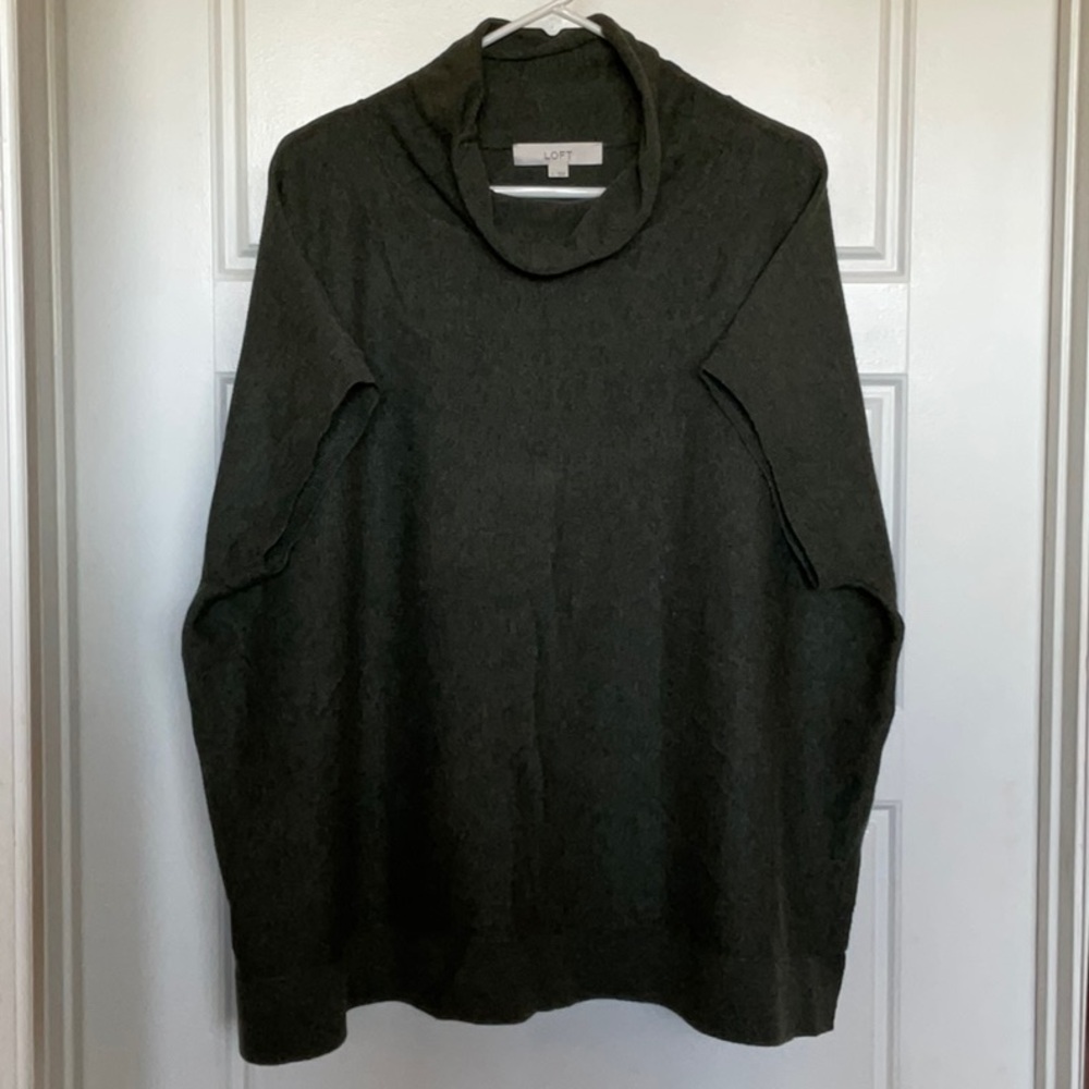 Loft Heather Green poncho